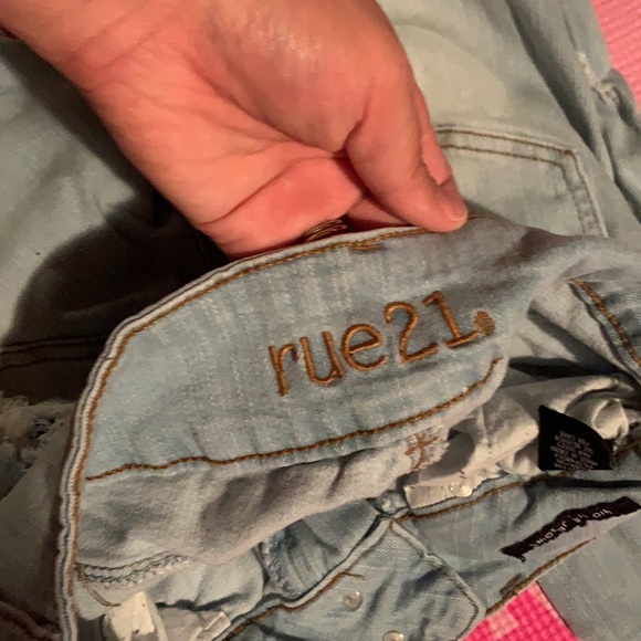 Distressed Rue21 jeans. - Picture 4 of 4